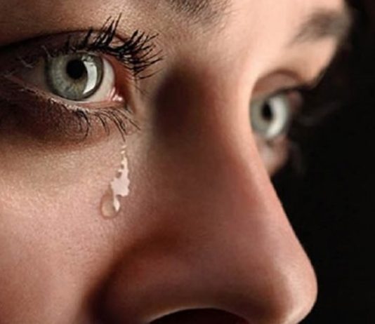 um-brinde-aos-choroes-estudo-revela-que-pessoas-que-choram-sao-mais-fortes
