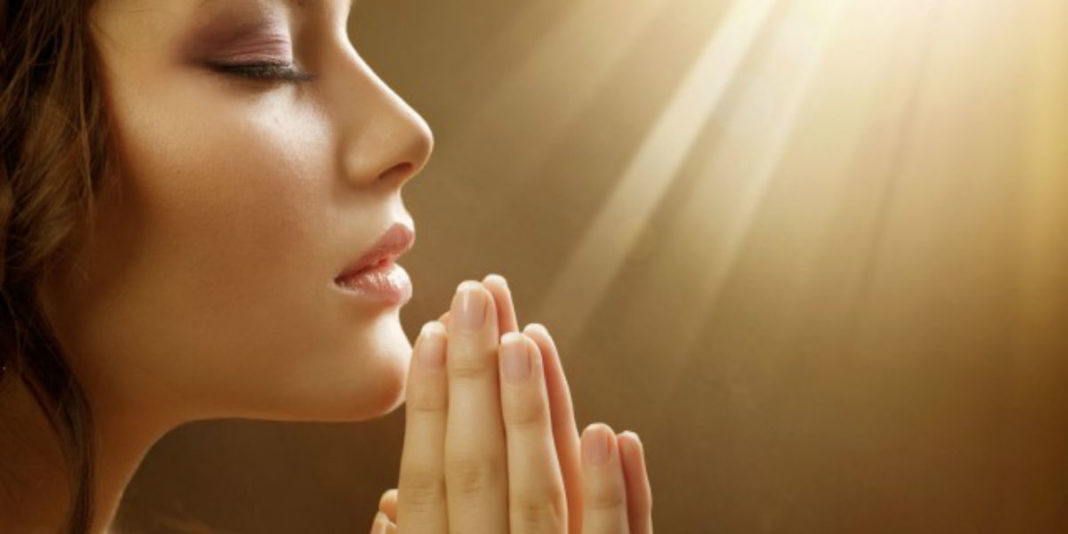 Ciência revela que a oração tem poder para curar doenças