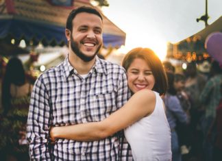 CASEI COM UMA AMIGA….