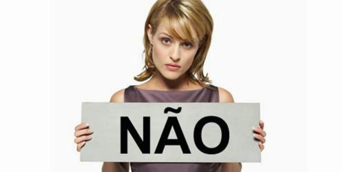 MULHER DIZENDO NÃO2