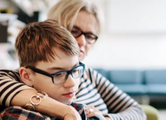 Esta é a conversa que você PRECISA ter com seus filhos homens