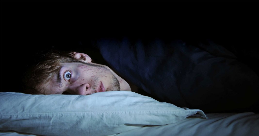 Sofre de insônia? Esta incrível técnica fará você dormir em menos de um minuto!