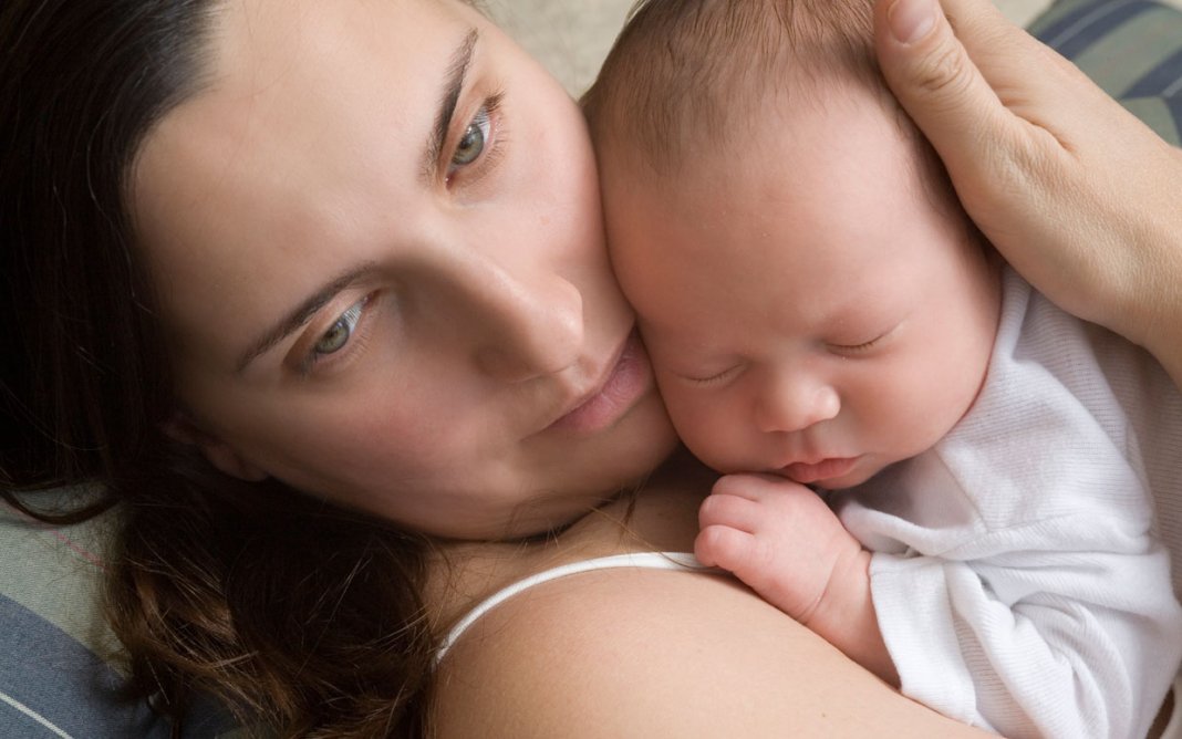 Ser mãe também dói, faz sofrer, corta a carne e o coração.