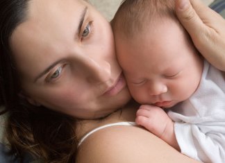 Ser mãe também dói, faz sofrer, corta a carne e o coração.