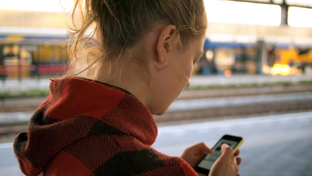 Quem pode tocar seu corpo, pode olhar seu celular