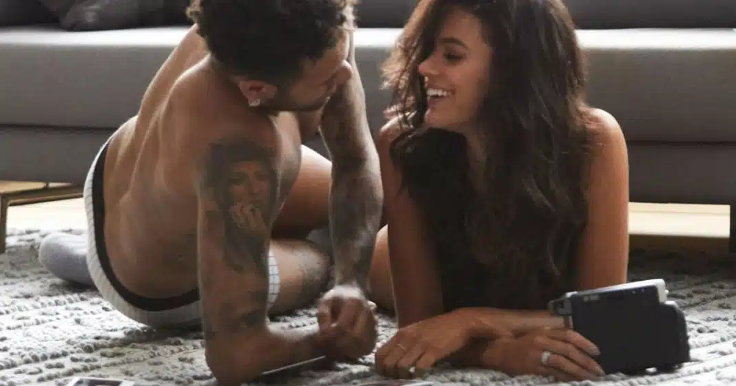 VOCÊ DEIXA A MINHA CASA (E O MEU CORAÇÃO) UMA BAGUNÇA!