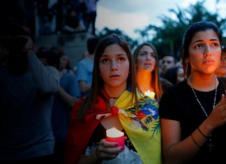 Quem ajuda também se ajuda, quem ampara recebe luz. Que a solidariedade esteja com você!