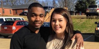 ‘Hoje minha filha mudou sua foto de perfil. E logo depois recebo uma mensagem:”Eu não sabia que ela estava namorando um menino negro!”