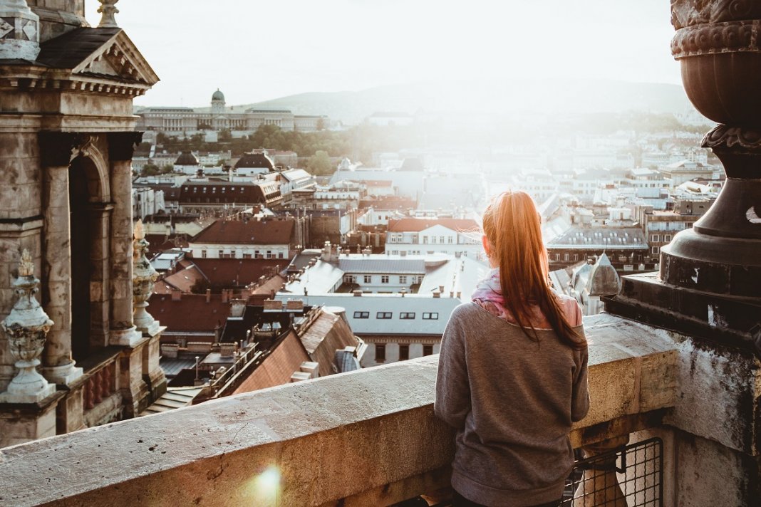 “Três coisas não podem ser escondidas por muito tempo: o sol, a lua e a verdade.”