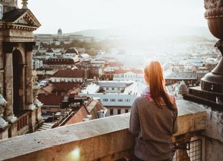 “Três coisas não podem ser escondidas por muito tempo: o sol, a lua e a verdade.”