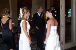 resilienciamag.com - "Minha sogra usou um vestido de noiva para no meu casamento"