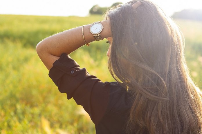 woman-4280666_1280