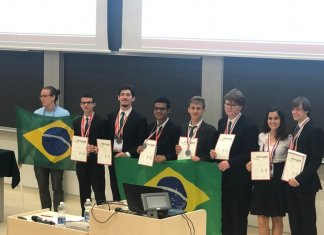 Alunos brasileiros são prata no mundial de física na Polônia
