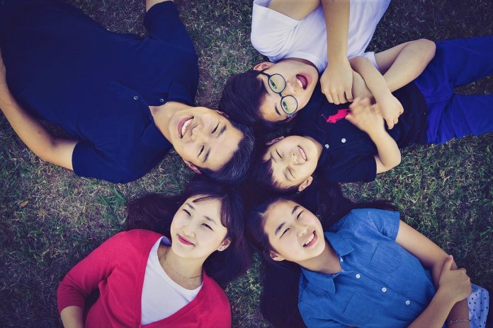 family-1599825_1280
