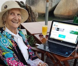 resilienciamag.com - "Com 76 anos virei digital influencer ”