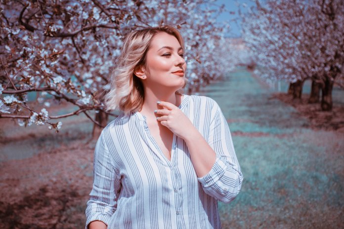 valerie-elash-Zn2rV5SrtZ8-unsplash