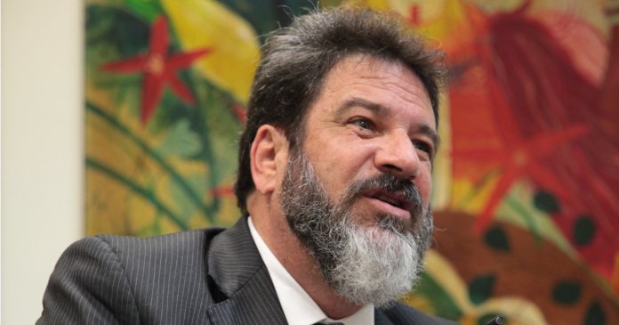 bem-formada-nova-geracao-chega-mal-educada-as-empresas-diz-filosofo