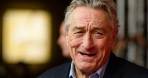 resilienciamag.com - Robert De Niro demite o funcionário por assistir "Friends" o dia todo.