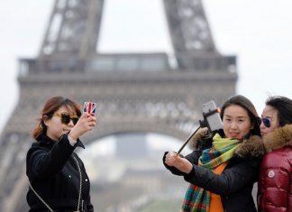 Empresa oferece férias extras para mulheres solteiras encontrarem um marido