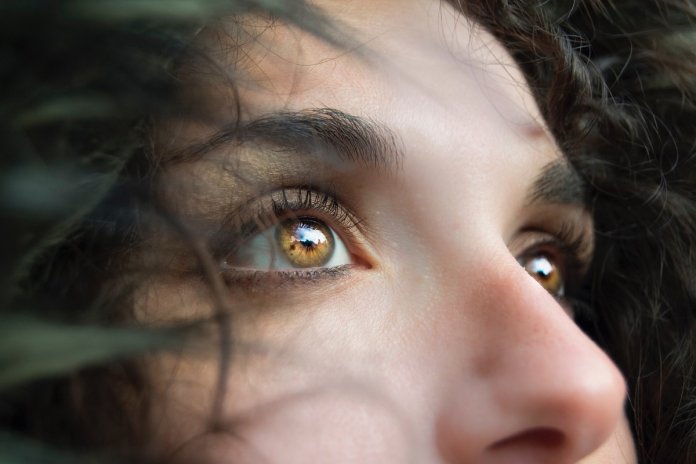 people-2588925_1920