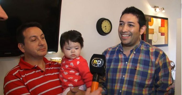 casal-gay-adotou-bebe-com-hiv-que-foi-previamente-rejeitado-por-10-familias