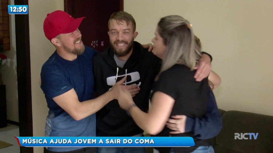 Música de Alok ajuda jovem a sair do coma em Joinville (SC)