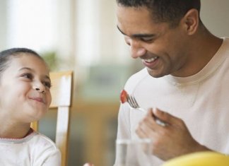 50 coisas para conversar com seus filhos no jantar