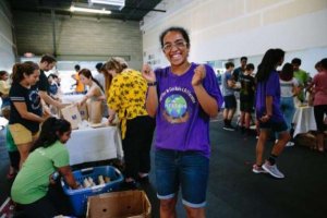 resilienciamag.com - Garota de 17 anos já conseguiu alimentar 12 mil pessoas