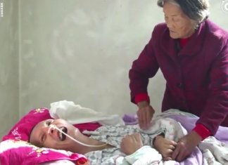 Mãe vê filho acordar do coma após 12 anos: “Nunca desisti dele”