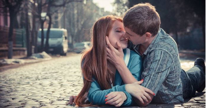 o-problema-do-amor-romantico-em-casais-adolescentes