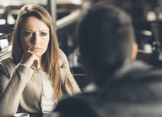 Algumas pessoas fingem que você é ruim, para não sentirem culpa pelo que te fizeram