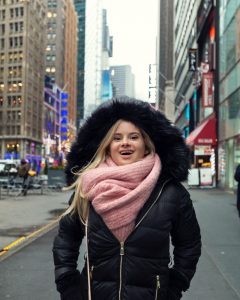 resilienciamag.com - Modelo com Síndrome de Down arrasa na New York Fashion Week