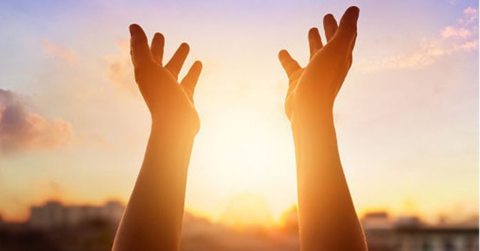 deus-quer-nos-mostrar-que-apenas-diante-da-nossa-propria-fe-nos-levantamos deus-quer-nos-mostrar-que-apenas-diante-da-nossa-propria-fe-nos-levantamos