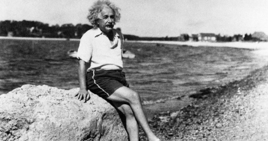 “Não podemos querer que as coisas mudem, se sempre fazemos o mesmo.”  Albert Einstein