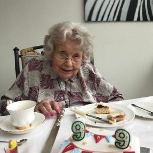 resilienciamag.com - Idosa de 99 anos está curada! Ela é uma sobrevivente!