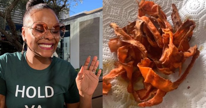 vegana-viraliza-no-tiktok-ao-fazer-bacon-vegetal vegana-viraliza-no-tiktok-ao-fazer-bacon-vegetal