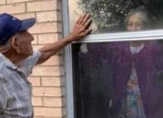 Covid:HOMEM DE 90 ANOS VISITA SUA ESPOSA POR UMA JANELA TODOS OS DIAS.