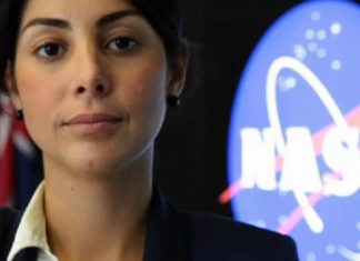 Ela fez faxina pra estudar e hoje é líder da missão da NASA em Marte