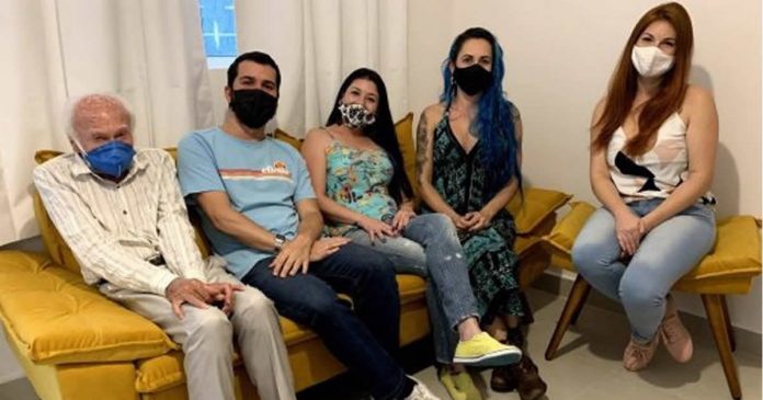 idoso-que-vivia-em-pessimas-condicoes-e-adotado-por-vizinhos