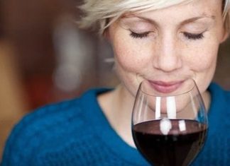 Vinho pode ajudar a aliviar os efeitos do COVID-19, diz a ciência.