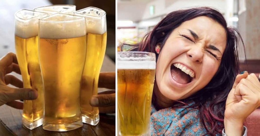 NOVO Mega-Copo permite beber 4 cervejas ao mesmo tempo.