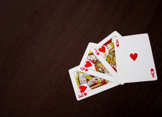 Como surge uma paixão: cartas de baralho