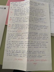 resilienciamag.com - Professor escreve frases motivacionais nas provas dos alunos e mostra que pequenos gestos fazem toda a diferença.