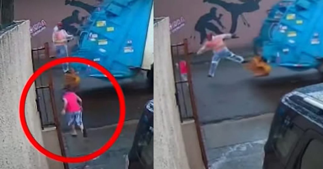 Gari pula do caminhão de lixo e salva criança de ser atropelada!