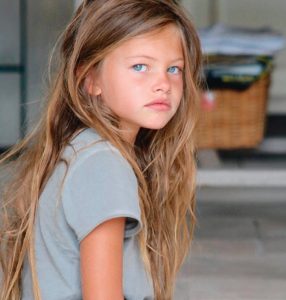 resilienciamag.com - A criança indicada como a mais bonita do mundo em 2007, cresceu!