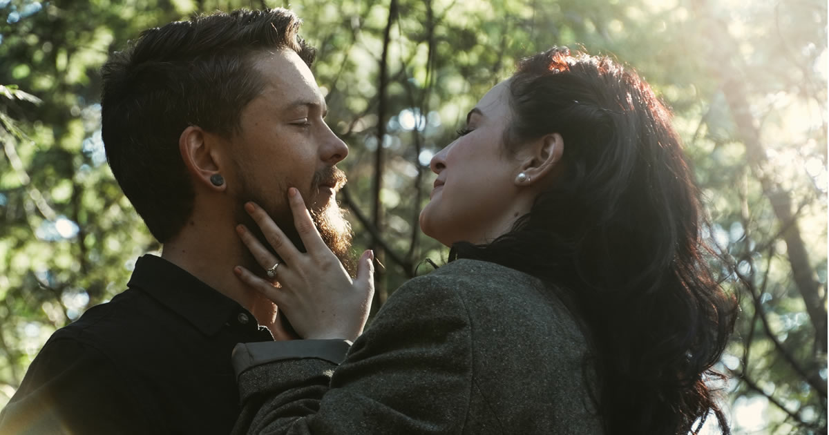 o-amor-nao-precisa-fazer-sentido-precisa-ser-sentido