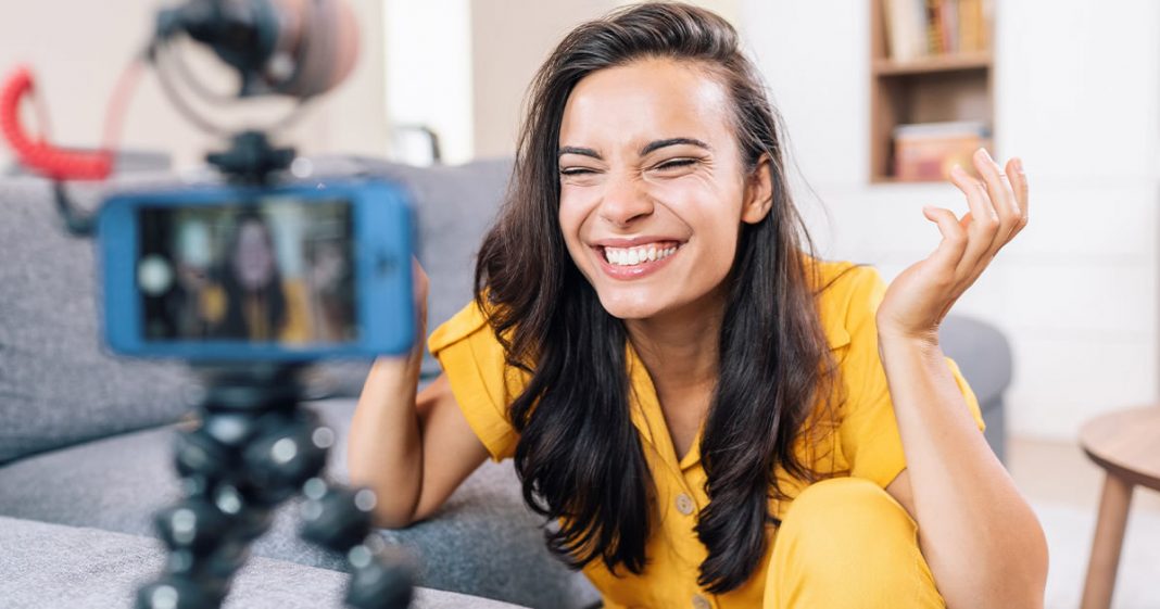 Os efeitos da positividade tóxica no trabalho ou escola: Ignorar os riscos!