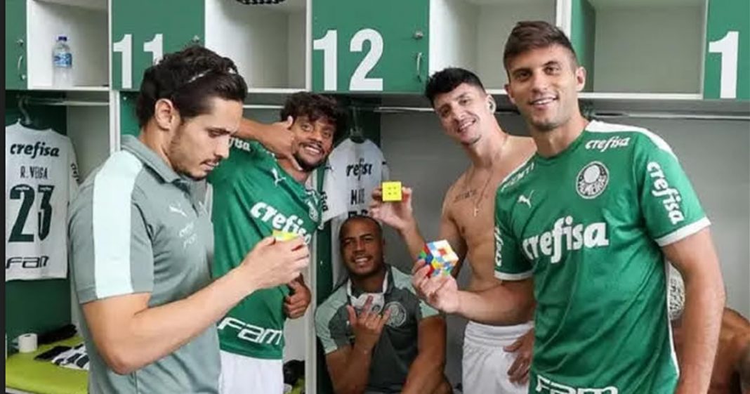 Cubo mágico no Palmeiras: O passatempo que está ajudando os jogadores
