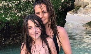 resilienciamag.com - Alicia Silverstone revela que ainda dorme na mesma cama com o filho de 11 anos: “É natural”.