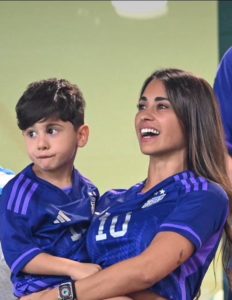 resilienciamag.com - Messi mostra que sucesso e fama não são nada sem sua família